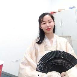 女主进娱乐圈为了吃瓜,女主的娱乐圈探秘之旅