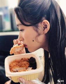 娱乐吃瓜酱专业对口,网络红人的崛起与影响力